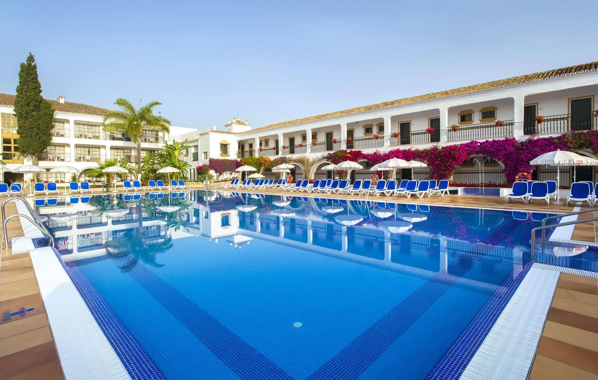 Hotel Globales Cortijo Blanco 3*